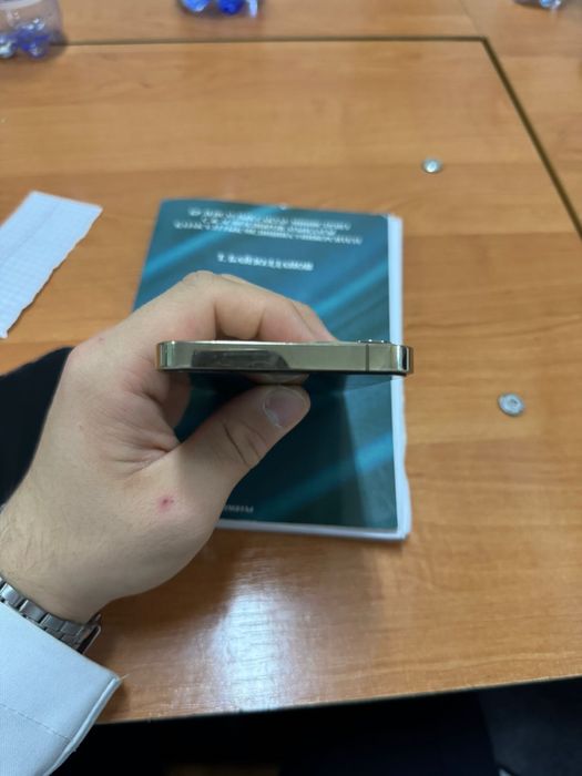 Срочно продам Айфон 12 про 128 гб 80%