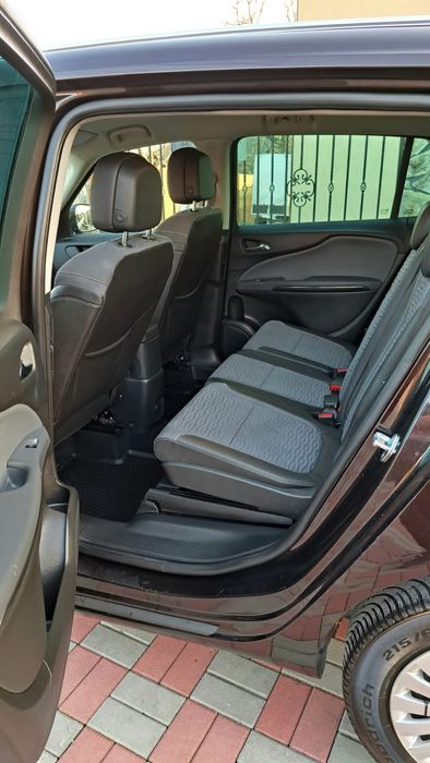 Opel zafira 1’6 benzina 150 cai