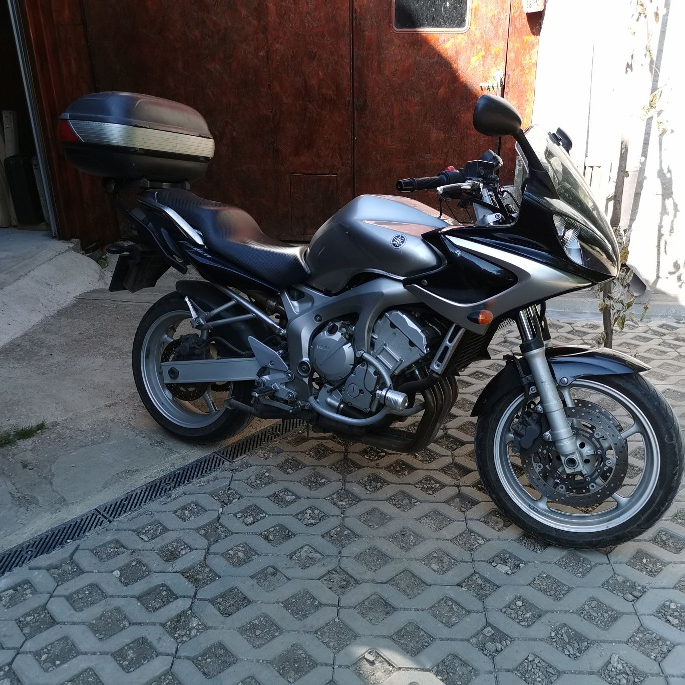 Yamaha FZ6-S 2004