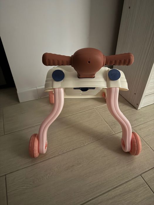 Vând antemergător nou