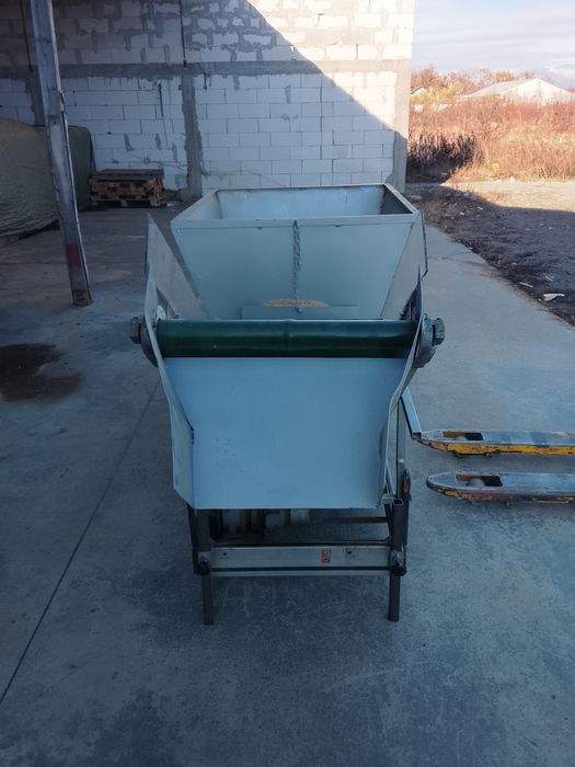 Banda transportoare cu buncăr receptie