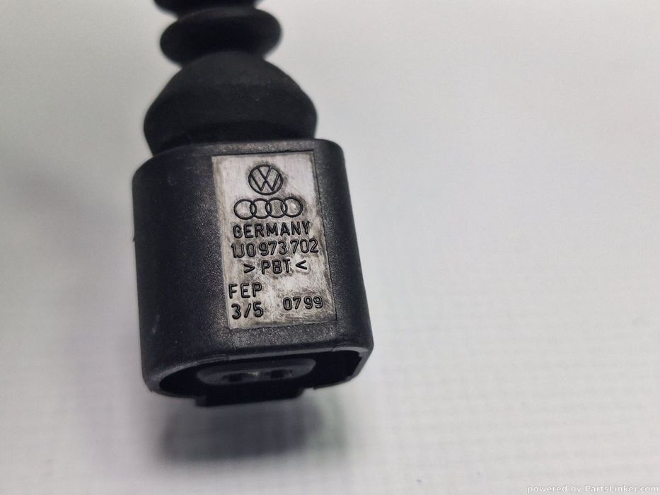 Mufa/conector 2 pini AUDI A4 II (8E2, B6) [ 2000 - 2005 ] 2.0 (ALT) 96KW|130HP OEM 1J0 973 702