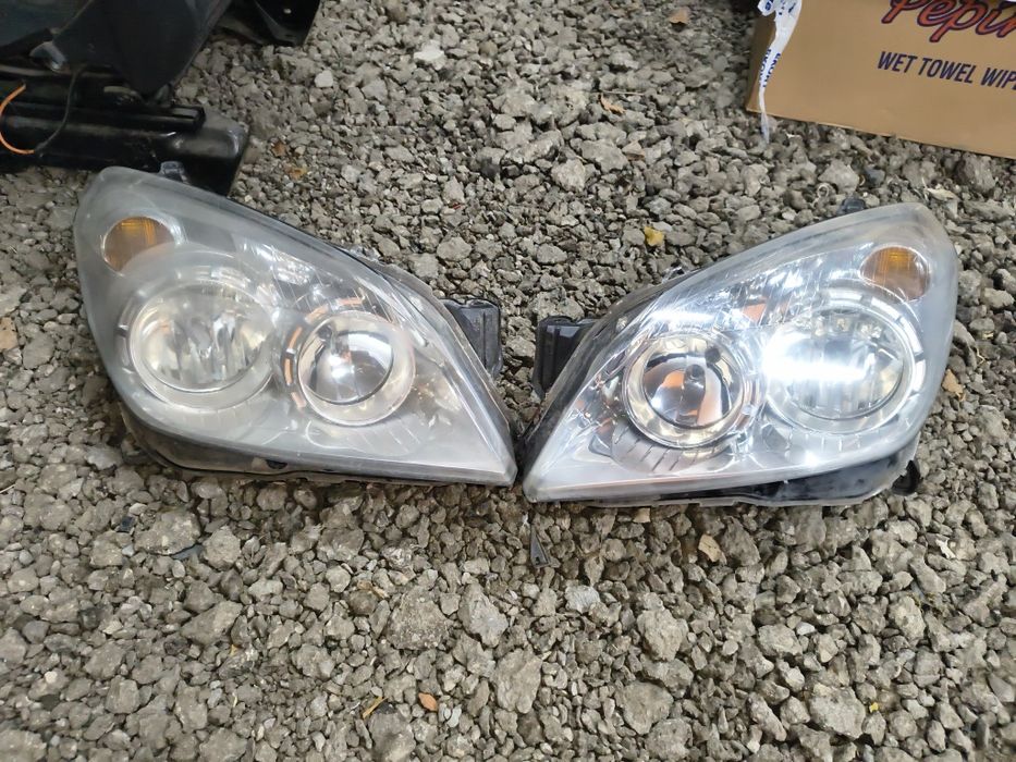 Фарове за Опел Астра Х