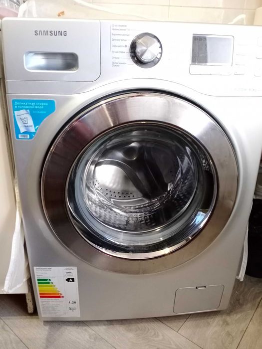 Стиральная машинка Samsung на 8 кг.