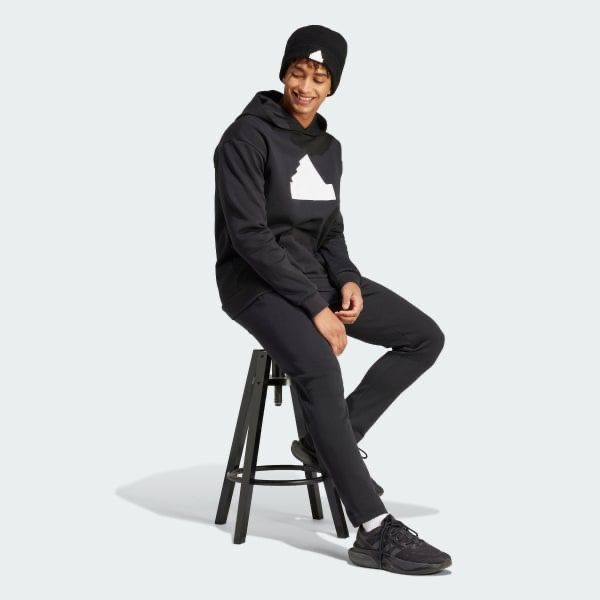 Pantaloni Adidas Future Icons Badge of Sport Originali (S; M; L; XL)