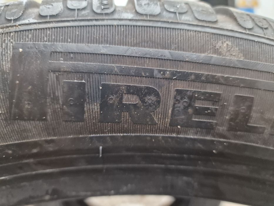 Anvelopă 275/40R19 marca Pirelli, M+S,DOT 2023,P Zero