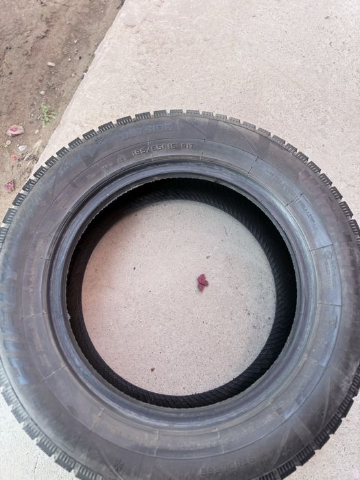 Б/у зимние шины  4 шт -195/65R15 Подходит на chevrolet cobalt