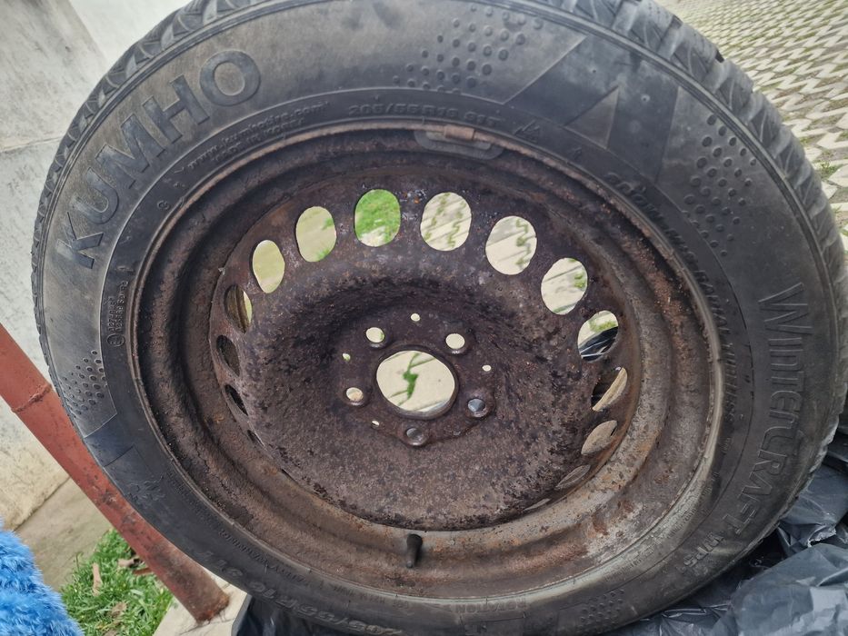Roti iarna 205/55/R16 Kumho Wintercraft wp51