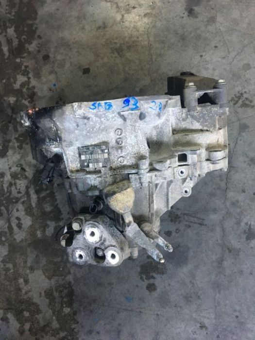 cutie viteze SAAB 9-3,2.2D,an fabr 2003