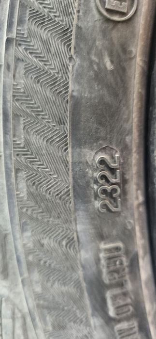 235/40/18 bridgestone dot 2322 7 mm протектор 1 брой