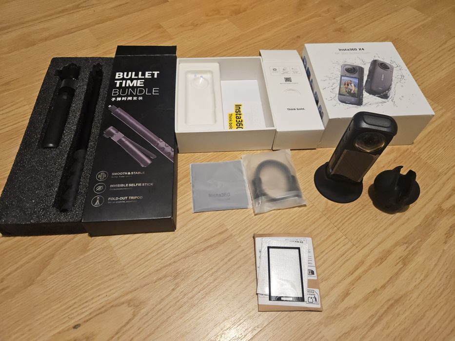 Camera Insta360 x4 ca noua cu accesorii bullet time moto stick selfie