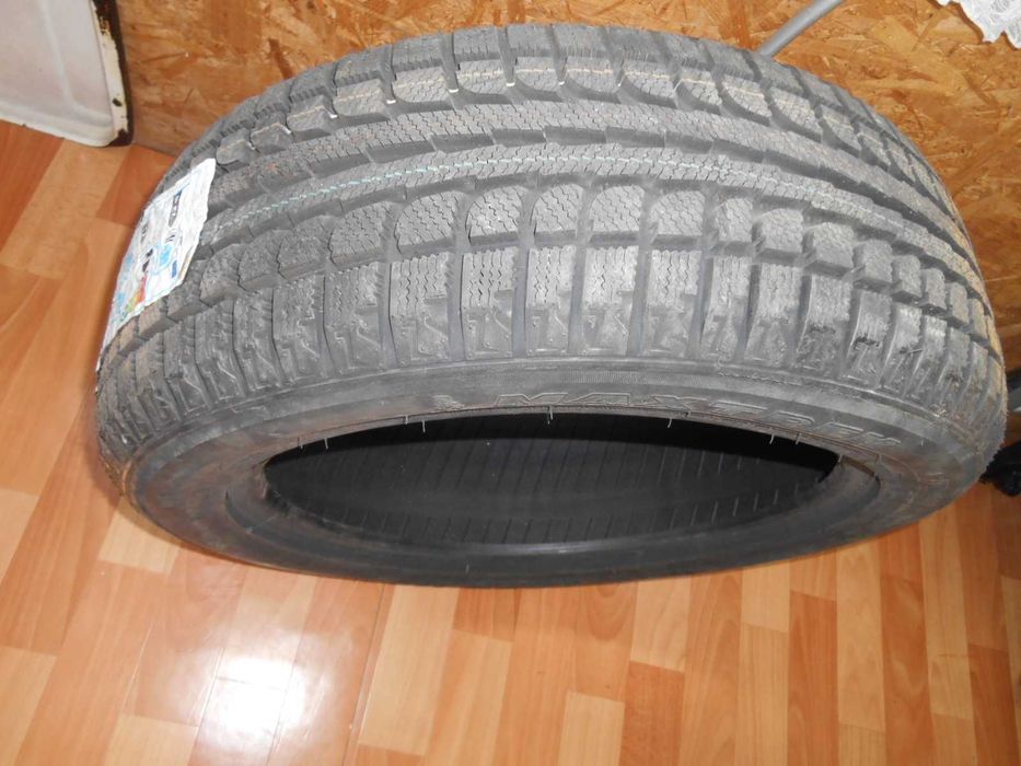 Продам новую резину  Maxtrek M7