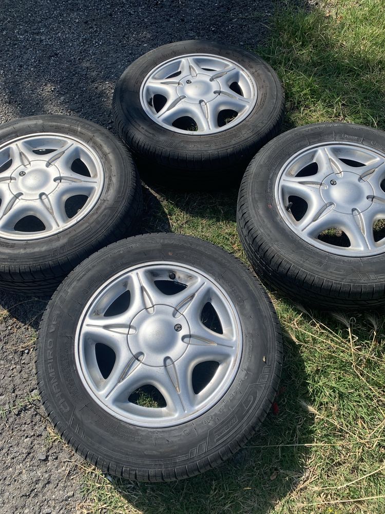 Гуми с джанти рено renault 195/60R15