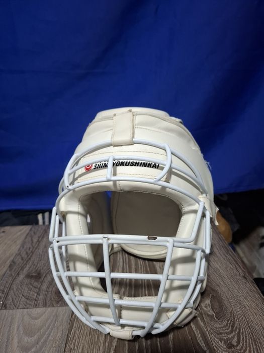 Продам Шлем для карате