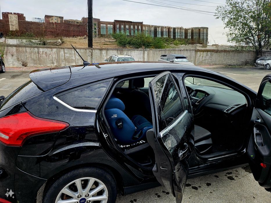 Ford Focus 2018 Consum mic