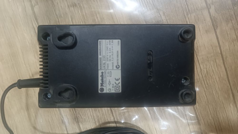 Продаются зарядные устройства, в рабочем состоянии.