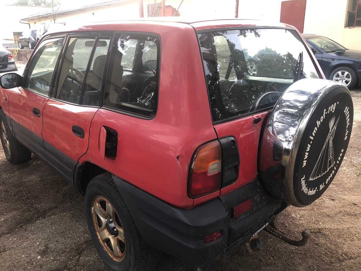 Dezmembrez Toyota Rav 4 2.0 Benzina 1998