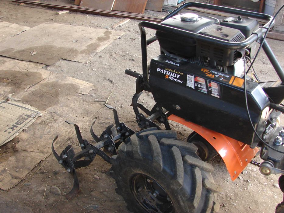 продам мотоблок  Патриот Урал. 7,8лс.