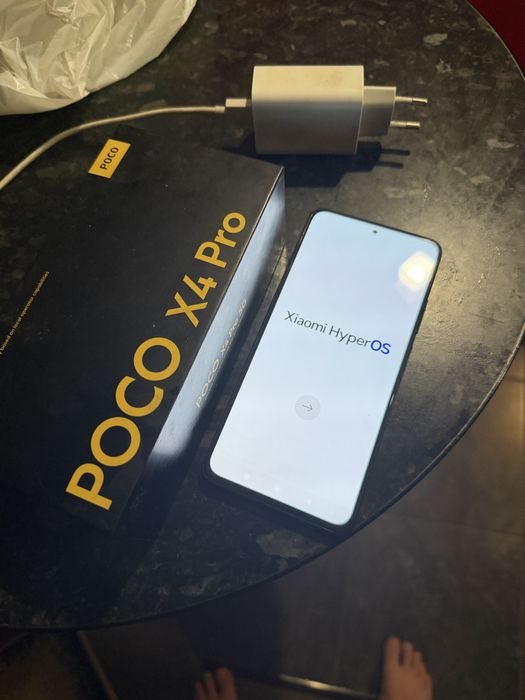 Poco x4 pro продам отличный телефон с коробкой и оригинальной зарядкой