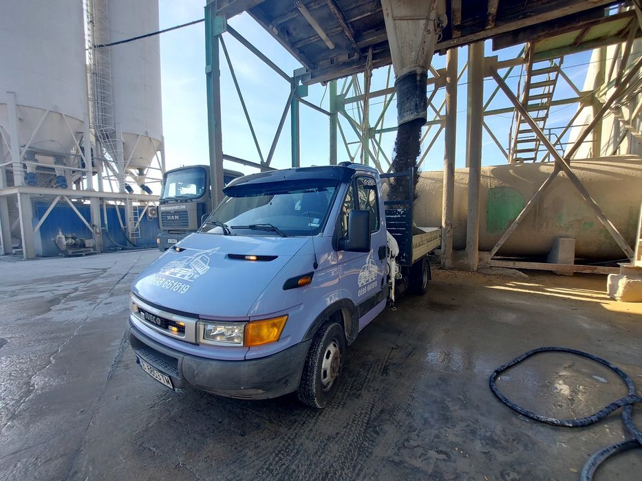 Транспортни Услуги Тристранен Самосвал с КРАН-Варна