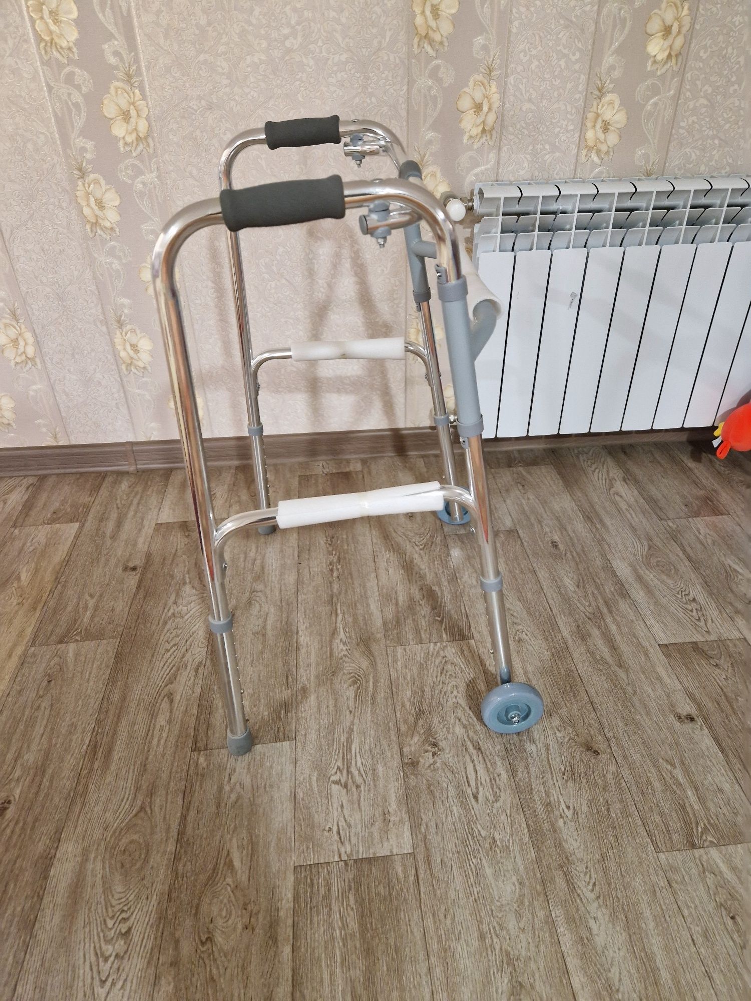 Продам ходонок для инвалидов