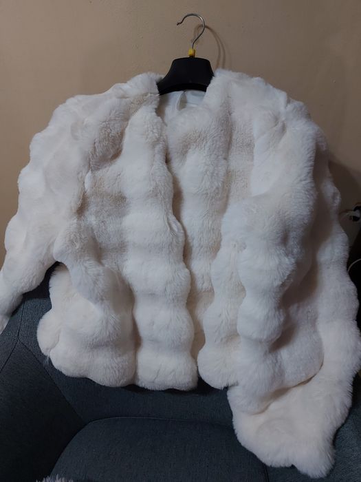 Късо дамско палто