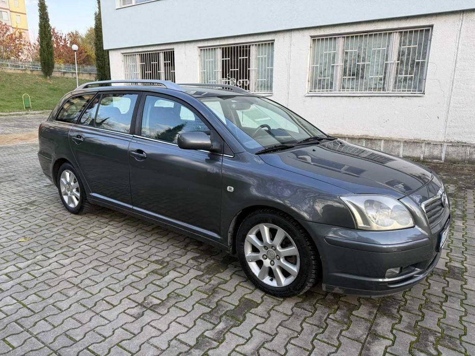 Toyota Avensis 2.2 dizel