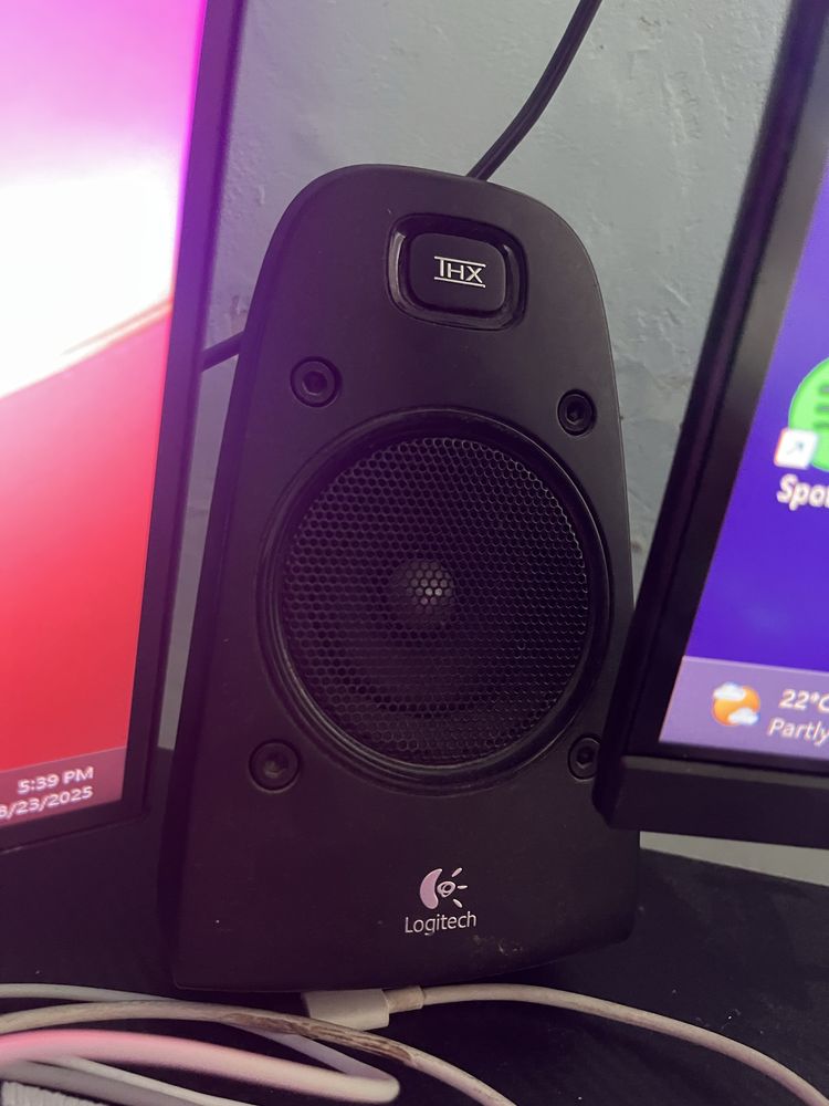 Logitech Z623 с дефект !Прочетете описанието!