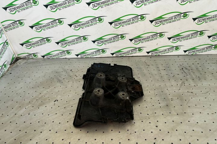 Suport baterie Volkswagen VW Golf a 4-a generatie