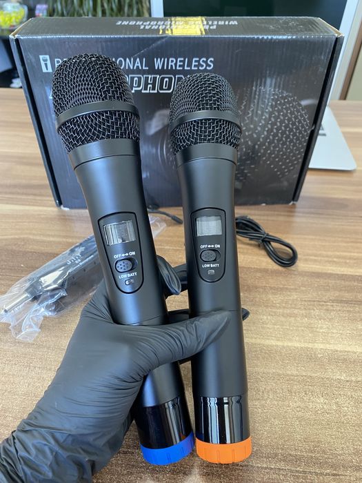 Professional wireless microphone / Nou