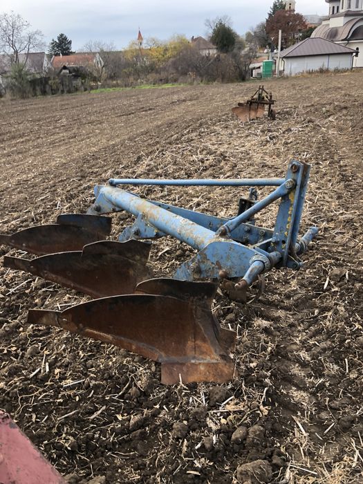 Plug pe teava romanesc si piesa pentru plug