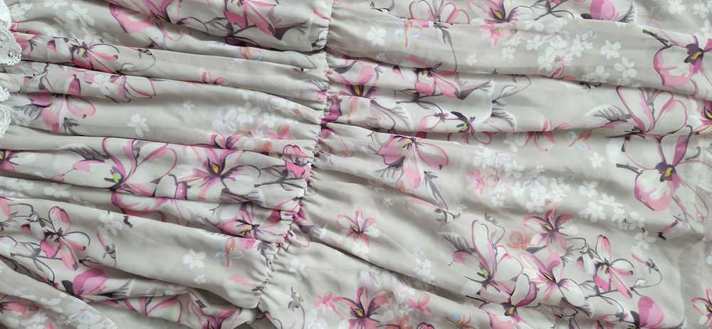 официални и ежедневни рокли