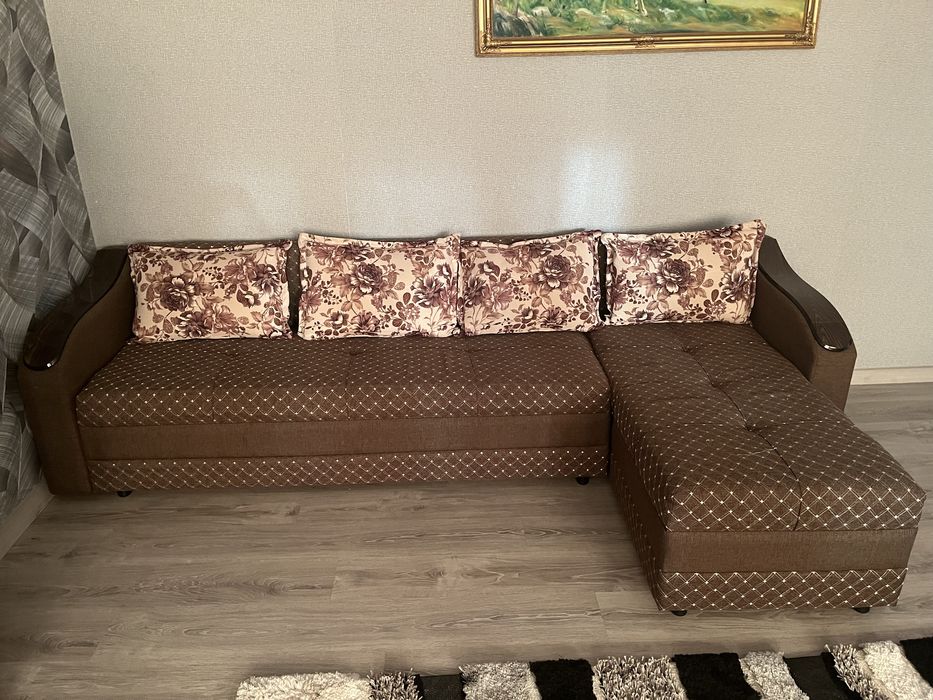 Диван в хорошем состоянии