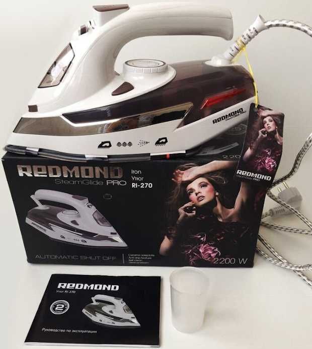Утюг Redmond 2200 Вт.