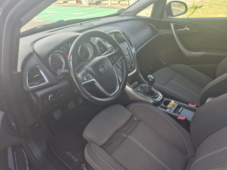 Vând Opel Astra j 1.7 diesel