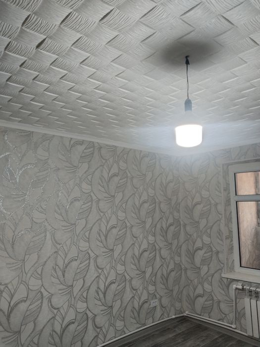 Собственник. Продам 2 комнатную с отличным ремонтом. В янгиюле. (АЗС)