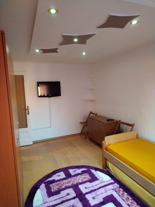 Inchiriez garsoniera cf 1 pe strada izoi