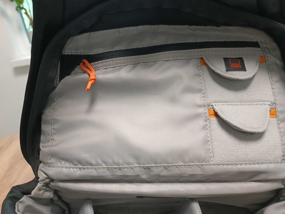 Чанта за фотоапарат Lowepro Nova 180 AW