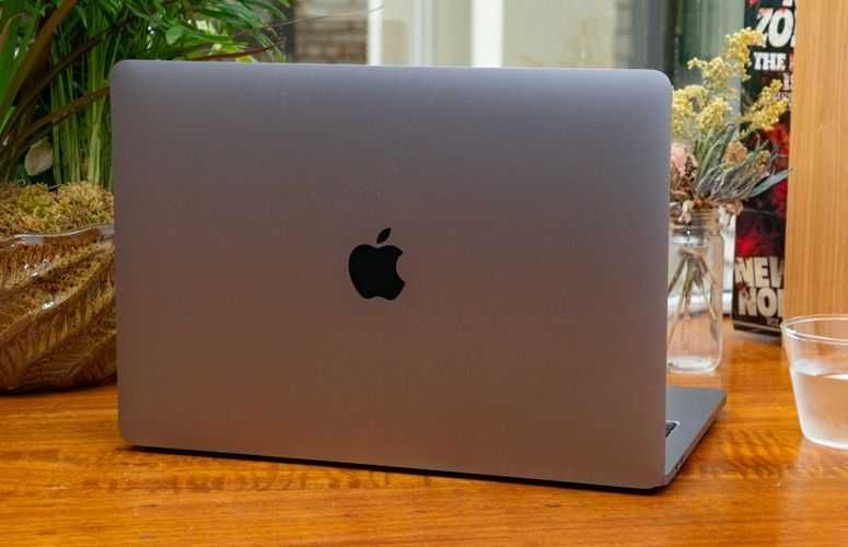 Macbook Pro 13” 2019, i5, 16GbRam, 256Gb, Touchbar