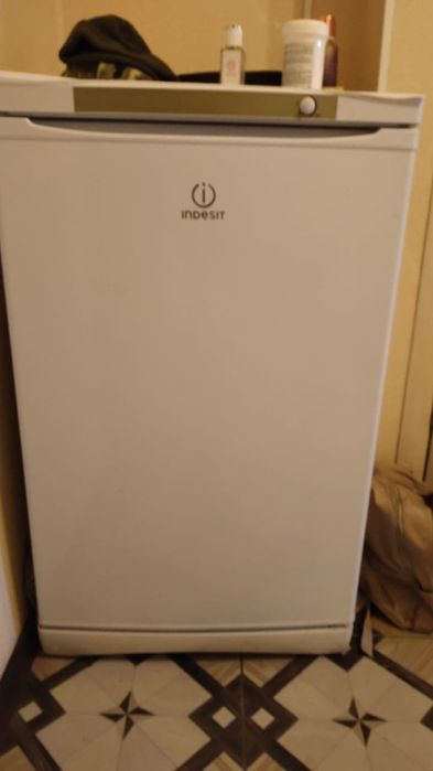 Почти новая морозилка, морозит супер!