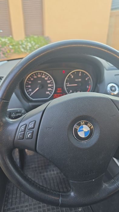 BMW seria 1 an 2009