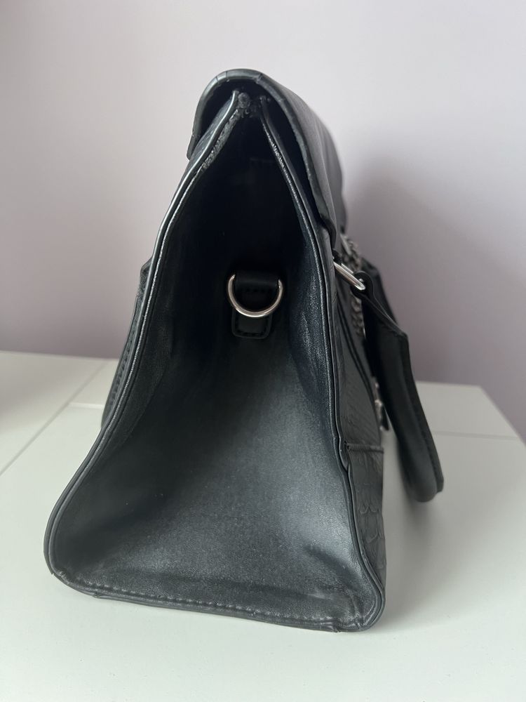 Дамска чанта Guess