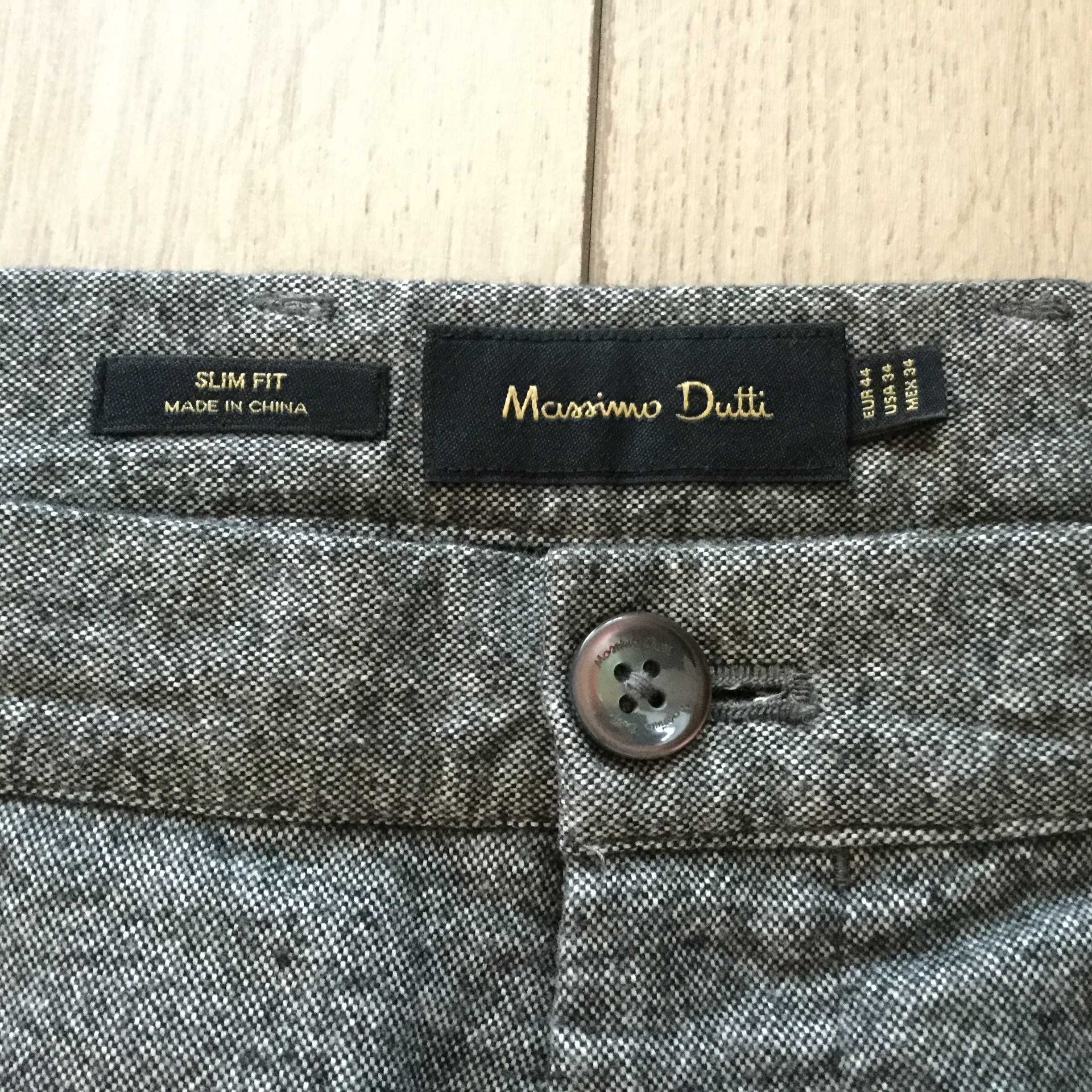 НОВИ оригинални сиви Slim Fit панталон MASSIMO DUTTI размер 44 ; US-34