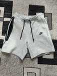 Pantaloni scurti nike tech