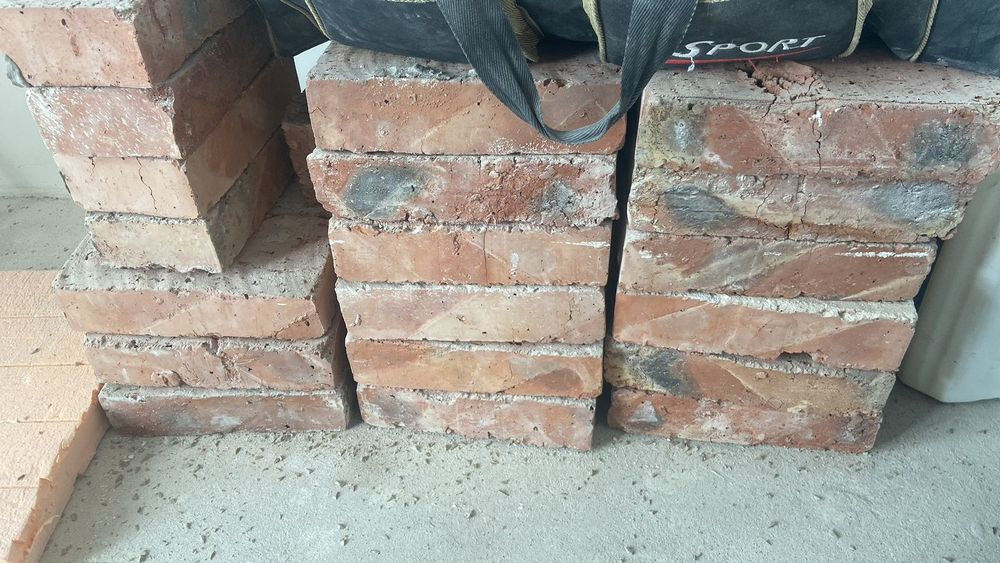 Продам кирпичи строительные