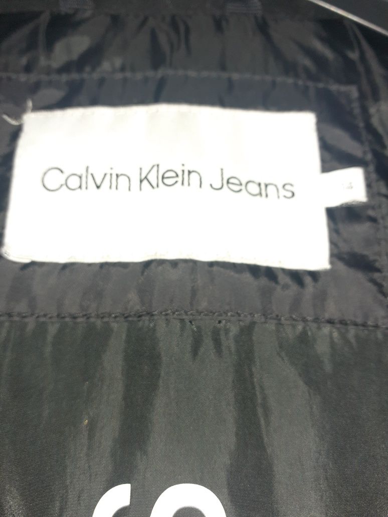 Зимно яке оригинално на марката Calvin Clain Jeans за момче на 14г.