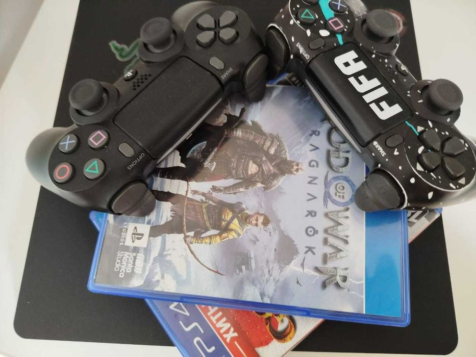 PS4 Slim с двумя дисками
