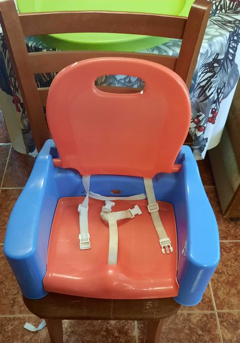 Бебешко столче за хранене и игра