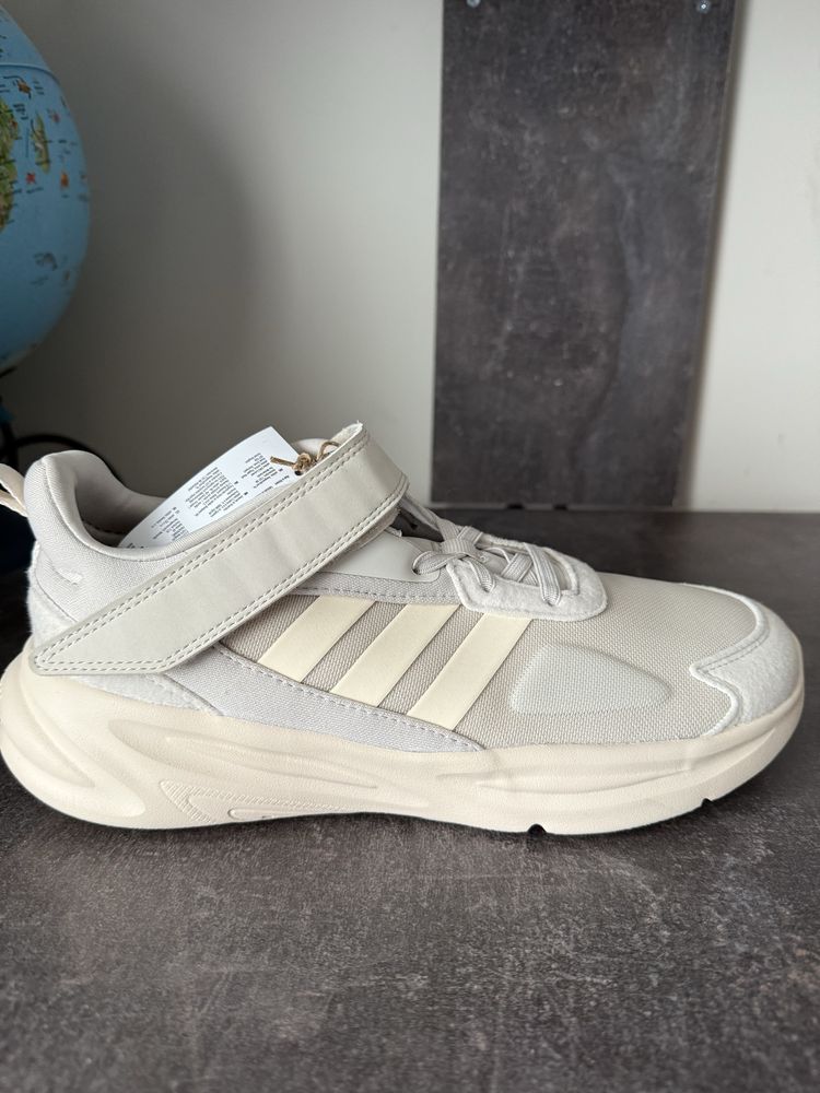 Обувки/маратонки Adidas Ozelle
