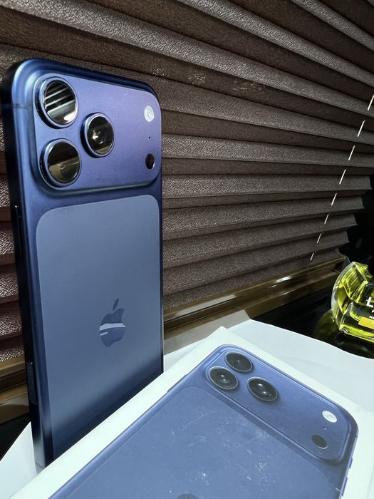 Продам iPhone 17 pro max 256gb bar 100% 41 sik mayda sarapinsi bor.